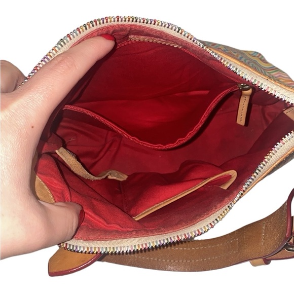 Vintage Dooney & Bourke Tan/Rainbow Hobo Shoulder Bag - Picture 4 of 17